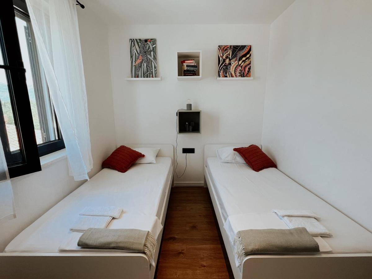 Dawn & Dusk - Modern Two Bedroom Apartment With Mountain Views Čilipi 外观 照片